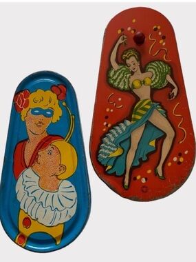 Vintage 1940s Wooden Handle Tin Ratchet
Noisemakers